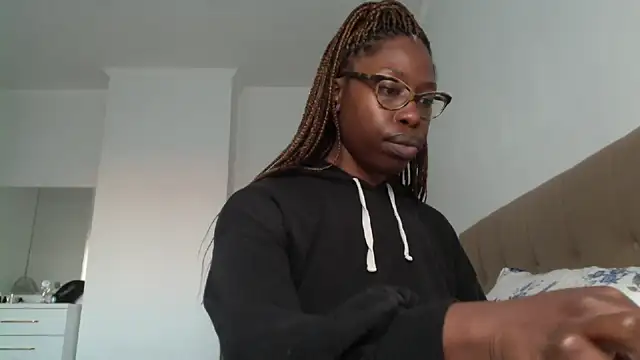 MadamIndigo online show from 12-21-24, 02:37