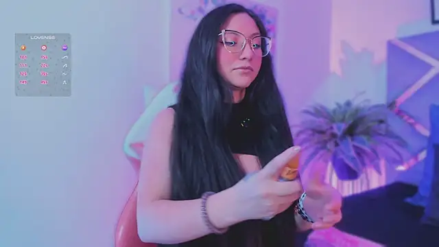 Snapshot of lucy_neil chatting on 01-06-26, 04:16 lucy neil online show from 01-06-26, 04:16