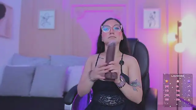 Snapshot of lucy_neil chatting on 02-03-26, 02:53 lucy neil online show from 02-03-26, 02:53