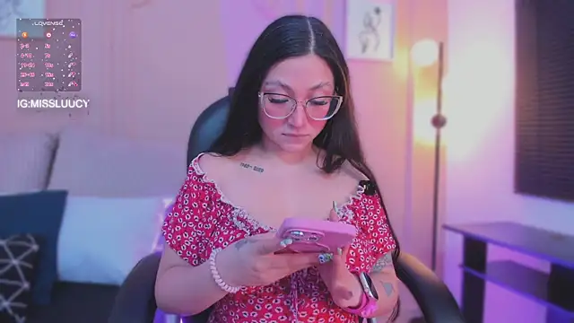 lucy neil online show from 04-18-26, 02:36