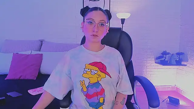 Snapshot of lucy_neil chatting on 01-16-26, 02:37 lucy neil online show from 01-16-26, 02:37