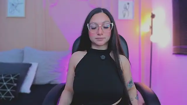 lucy neil online show from 03-30-26, 02:35