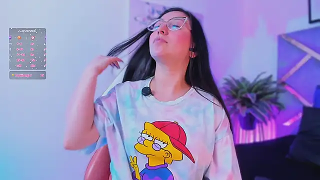 Snapshot of lucy_neil chatting on 12-21-25, 11:38 lucy neil online show from 12-21-25, 11:38