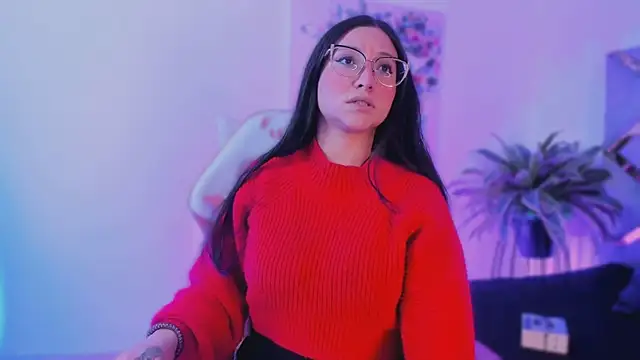 Snapshot of lucy_neil chatting on 01-11-26, 02:40 lucy neil online show from 01-11-26, 02:40