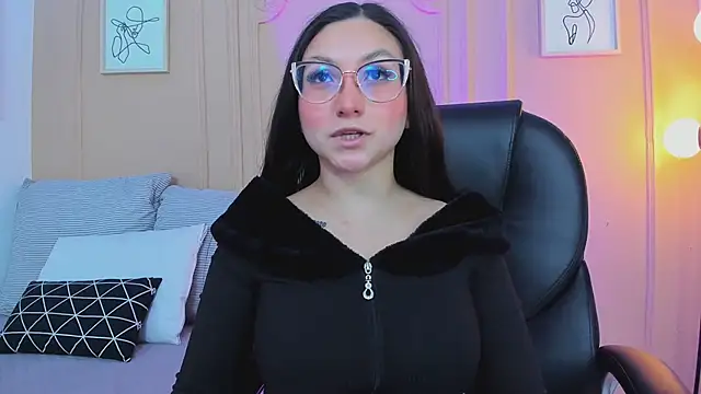 lucy neil online show from 03-25-26, 02:33