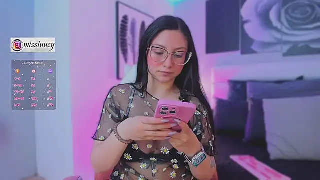 Snapshot of lucy_neil chatting on 09-30-25, 07:09 lucy neil online show from 09-30-25, 07:09