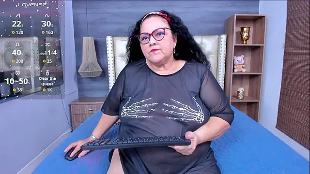 mommy cute online show from 03-18-26, 11:05