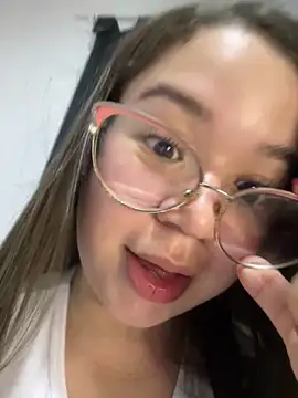 Lucyklein2022 online show from 12-13-24, 02:32