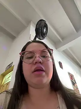 Lucyklein2022 online show from 12-31-24, 02:03