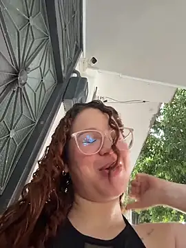 Lucyklein2022 online show from 02-01-26, 05:44