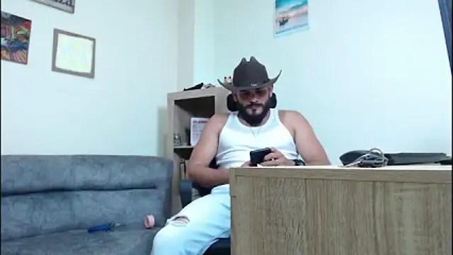 Snapshot of cowboyht chatting on 05-06-26, 12:20 cowboyht online show from 05-06-26, 12:20