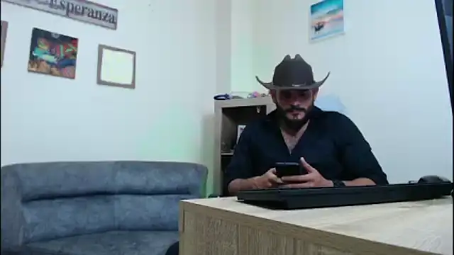 Snapshot of cowboyht chatting on 05-07-26, 06:17 cowboyht online show from 05-07-26, 06:17