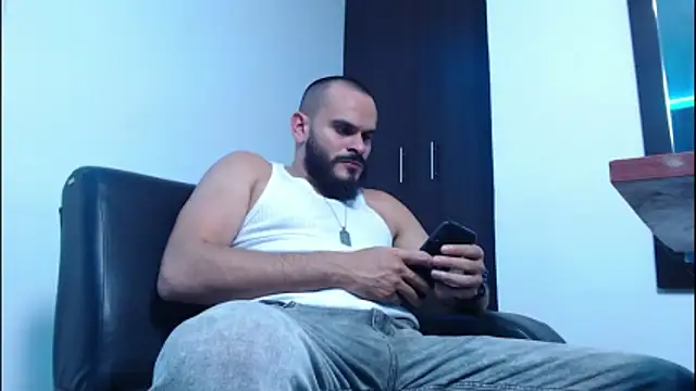 Snapshot of cowboyht chatting on 05-28-26, 02:52 cowboyht online show from 05-28-26, 02:52