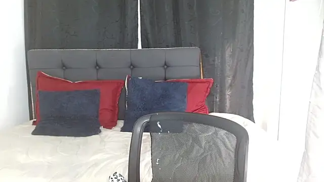 vaness weet online show from 11-18-25, 07:50