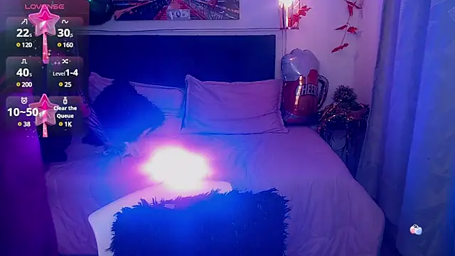 Snapshot of vaness_weet chatting on 03-18-25, 10:48 vaness weet online show from 03-18-25, 10:48