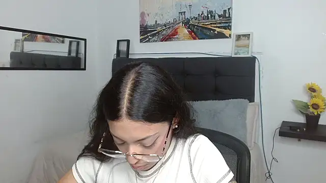 vaness weet online show from 11-13-25, 08:13