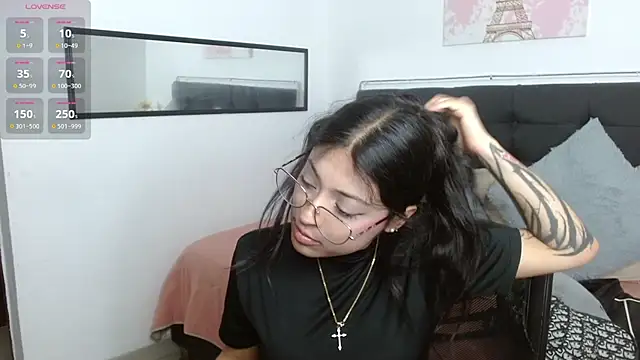 vaness weet online show from 06-14-26, 07:48