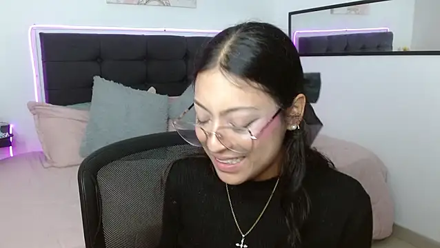 vaness weet online show from 03-08-26, 12:16