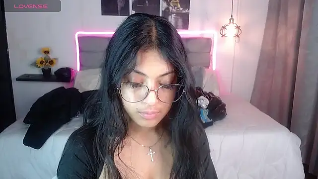 Snapshot of vaness_weet chatting on 02-16-25, 07:27 vaness weet online show from 02-16-25, 07:27
