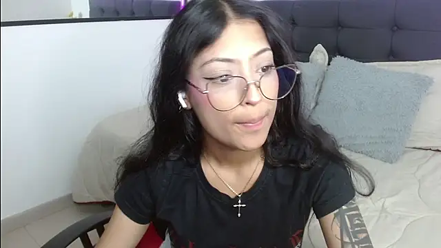 Snapshot of vaness_weet chatting on 04-19-26, 08:00 vaness weet online show from 04-19-26, 08:00