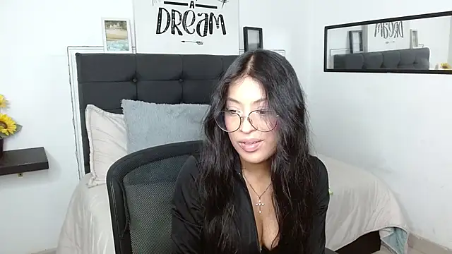 Snapshot of vaness_weet chatting on 09-26-25, 07:32 vaness weet online show from 09-26-25, 07:32