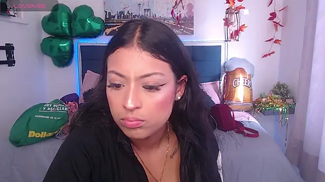 Snapshot of vaness_weet chatting on 03-17-25, 08:30 vaness weet online show from 03-17-25, 08:30