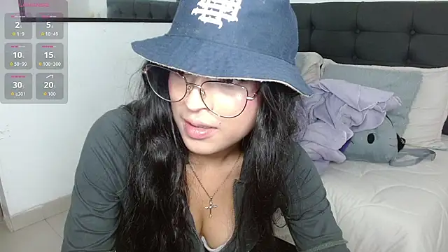 vaness weet online show from 10-27-25, 07:59