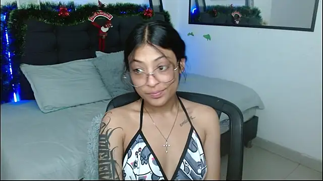 vaness weet online show from 12-13-25, 08:04