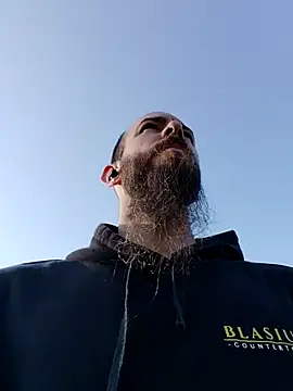 JohnnyFaster online show from 09-27-25, 01:06