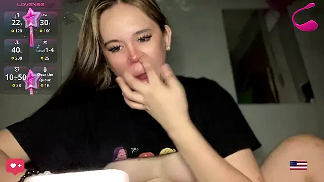 Snapshot of MeganTheRarest chatting on 05-26-26, 10:13 MeganTheRarest online show from 05-26-26, 10:13