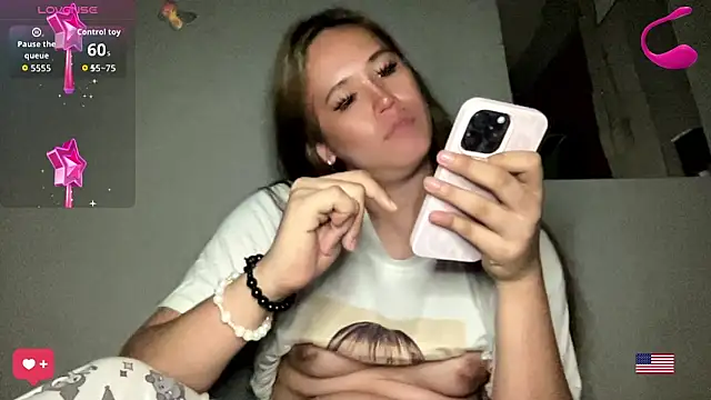 Snapshot of MeganTheRarest chatting on 06-04-26, 03:38 MeganTheRarest online show from 06-04-26, 03:38