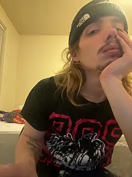 Snapshot of trippyski chatting on 02-06-25, 06:29 trippyski online show from 02-06-25, 06:29