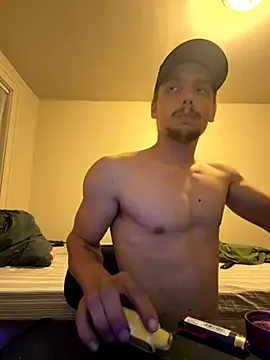 Snapshot of trippyski chatting on 10-18-25, 04:36 trippyski online show from 10-18-25, 04:36