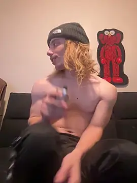 Snapshot of trippyski chatting on 01-01-25, 08:56 trippyski online show from 01-01-25, 08:56