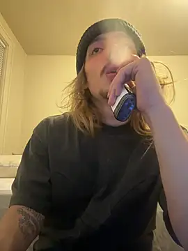 Snapshot of trippyski chatting on 02-11-25, 05:05 trippyski online show from 02-11-25, 05:05