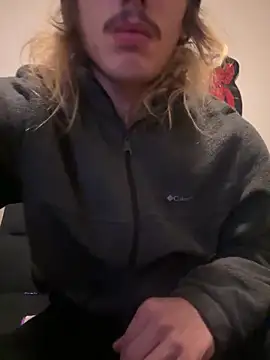 Snapshot of trippyski chatting on 12-29-24, 08:11 trippyski online show from 12-29-24, 08:11