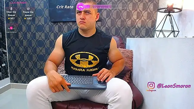 Leonsmoron online show from 04-18-26, 03:42