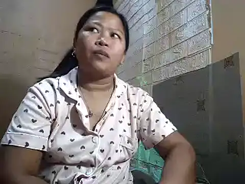 Snapshot of sweethotmom chatting on 01-20-25, 12:04 sweethotmom online show from 01-20-25, 12:04