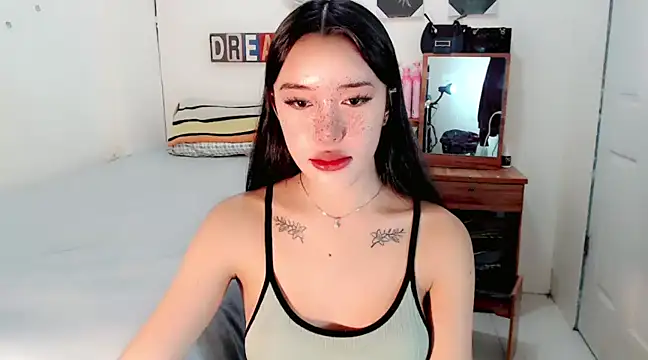 wiggle nibble online show from 01-13-25, 01:39