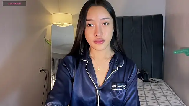 wiggle nibble online show from 12-16-25, 06:45