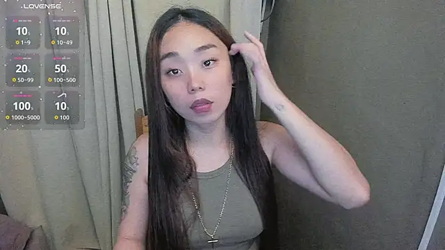 MissAyaCollins online show from 10-19-25, 09:23