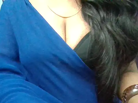 Snapshot of Roopshikha39 chatting on 10-10-25, 07:15 Roopshikha39 online show from 10-10-25, 07:15