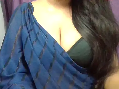 Snapshot of Roopshikha39 chatting on 07-08-26, 07:36 Roopshikha39 online show from 07-08-26, 07:36