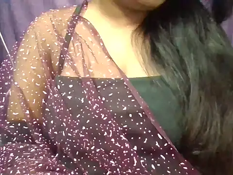 Snapshot of Roopshikha39 chatting on 03-07-25, 07:49 Roopshikha39 online show from 03-07-25, 07:49