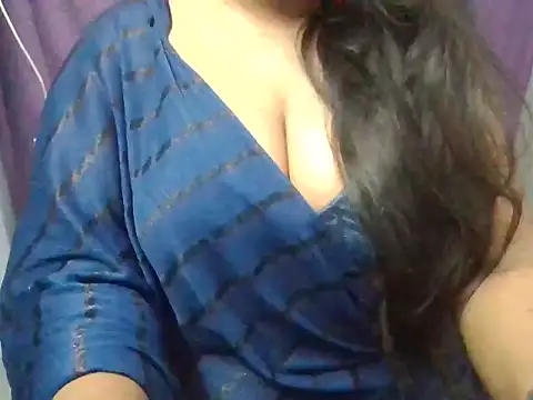 Snapshot of Roopshikha39 chatting on 03-21-25, 10:39 Roopshikha39 online show from 03-21-25, 10:39