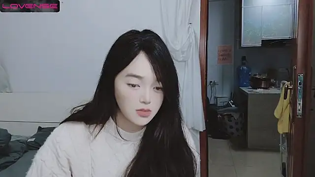 Snapshot of QiuPeiPeimmm chatting on 03-18-25, 02:06 QiuPeiPeimmm online show from 03-18-25, 02:06