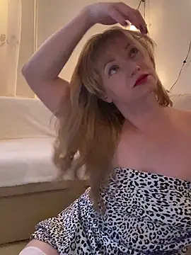 Lady  Maria online show from 11-23-25, 03:33