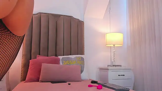 Emma Torres   online show from 01-09-26, 11:50