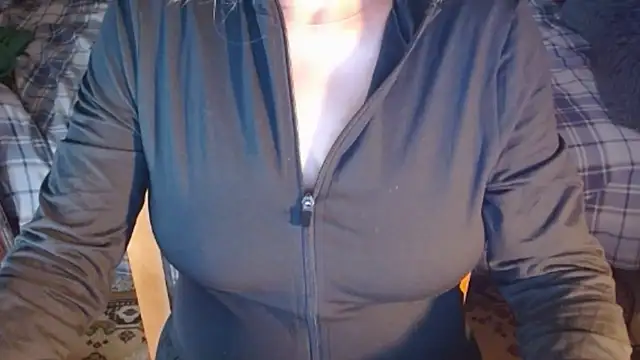 MysteryLadyxXx online show from 12-23-25, 06:56