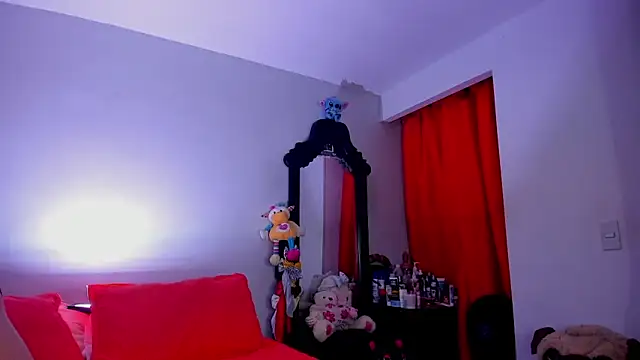 sweet evill  online show from 10-09-25, 05:08